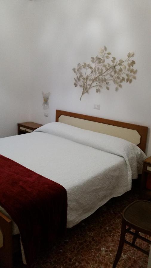 Termini Station Apartment Ai Due Cortili Presso Le Mura Aureliane Ρώμη Εξωτερικό φωτογραφία